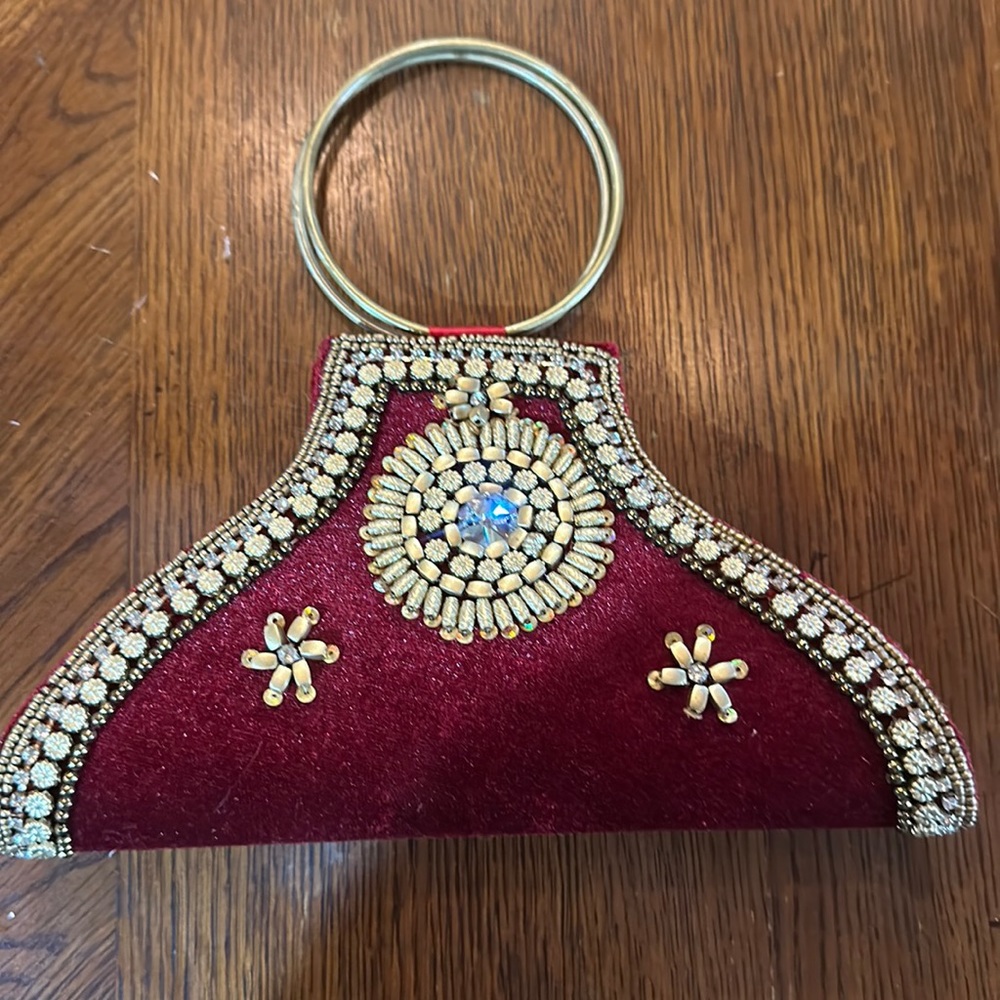 Very cute purse